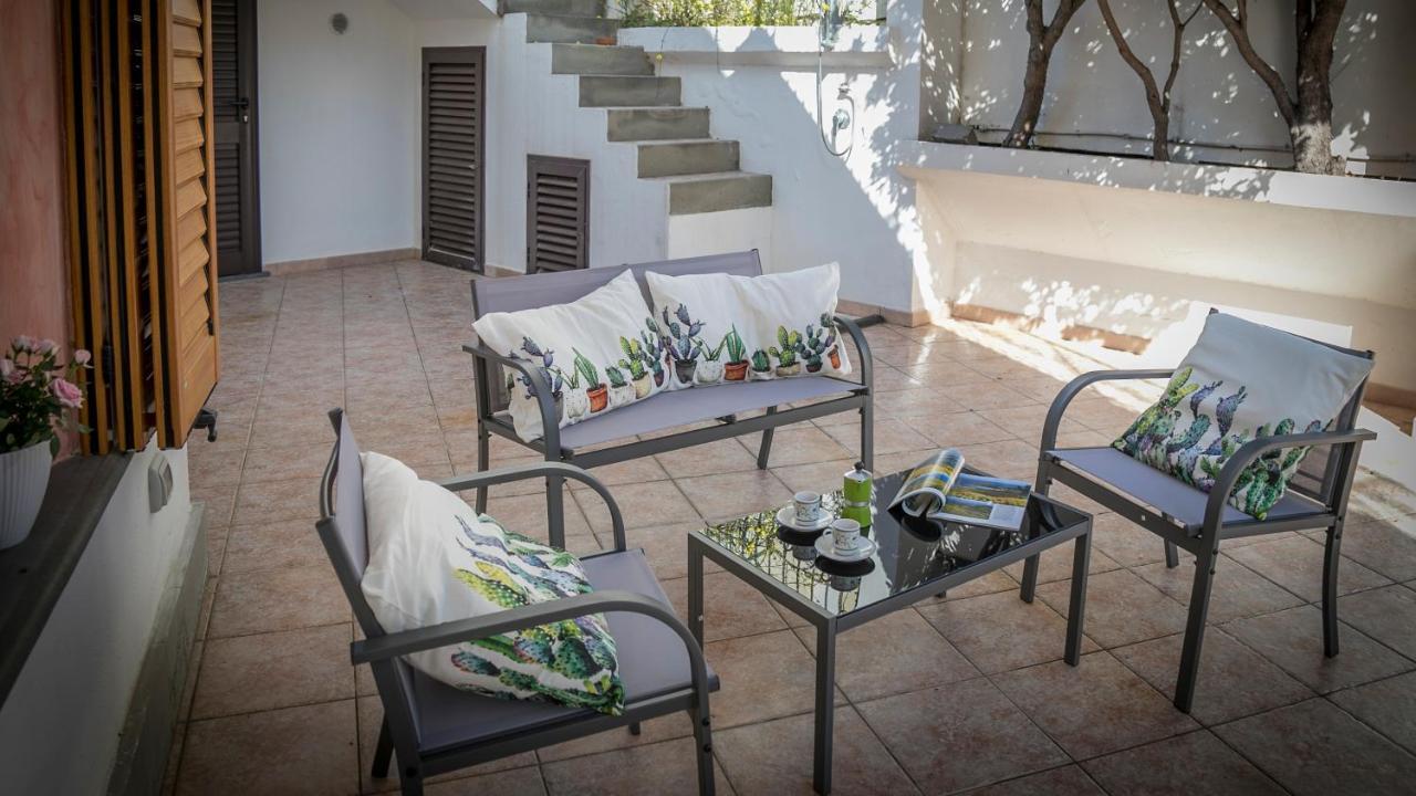 Apartament Oasi In Centro - Cala Gonone Zewnętrze zdjęcie